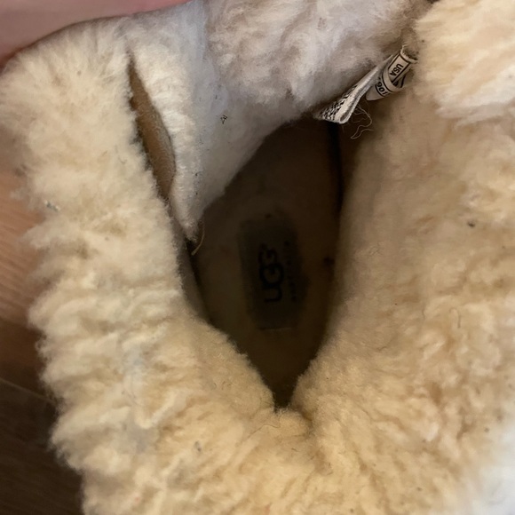 Ugg boots women’s size 9. - Picture 3 of 7